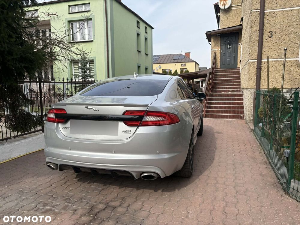 Jaguar XF 35t AWD R-Sport - 13