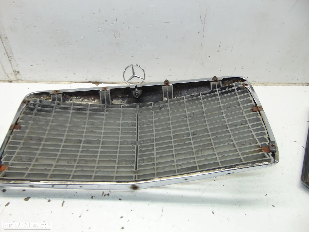 Mercedes W123 grelha - 6