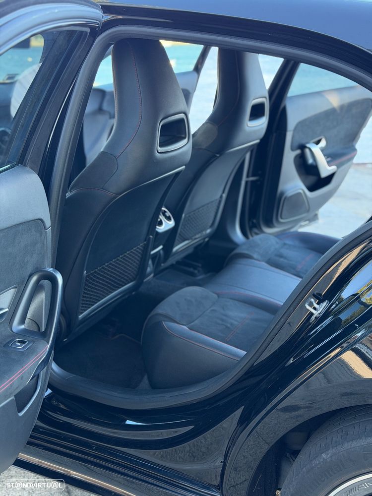 Mercedes-Benz A 250 e AMG Line — fotografia 13
