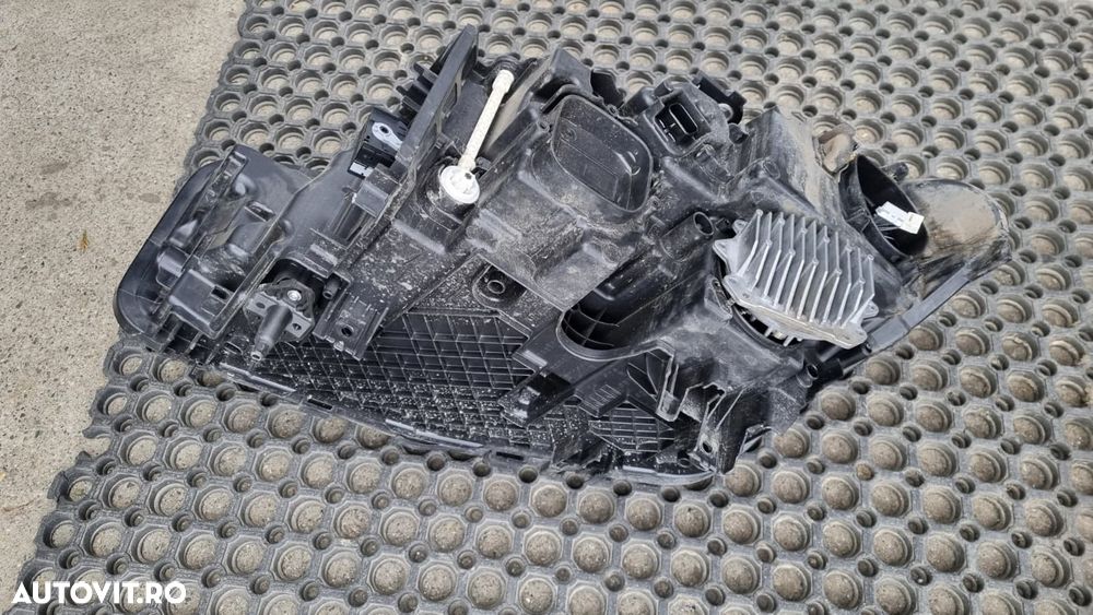 Far dreapta BMW G30 G31 LCI Laser - 5