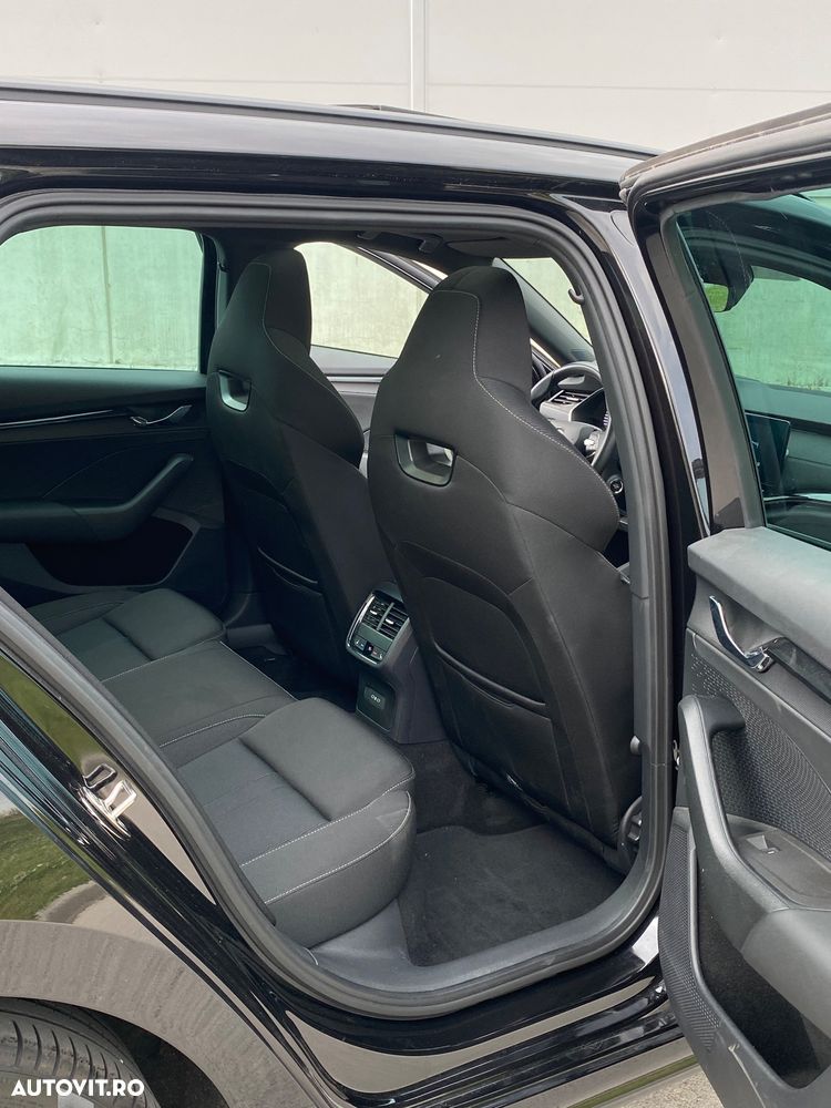 Skoda Octavia 2.0 TDI DSG Sportline - 20