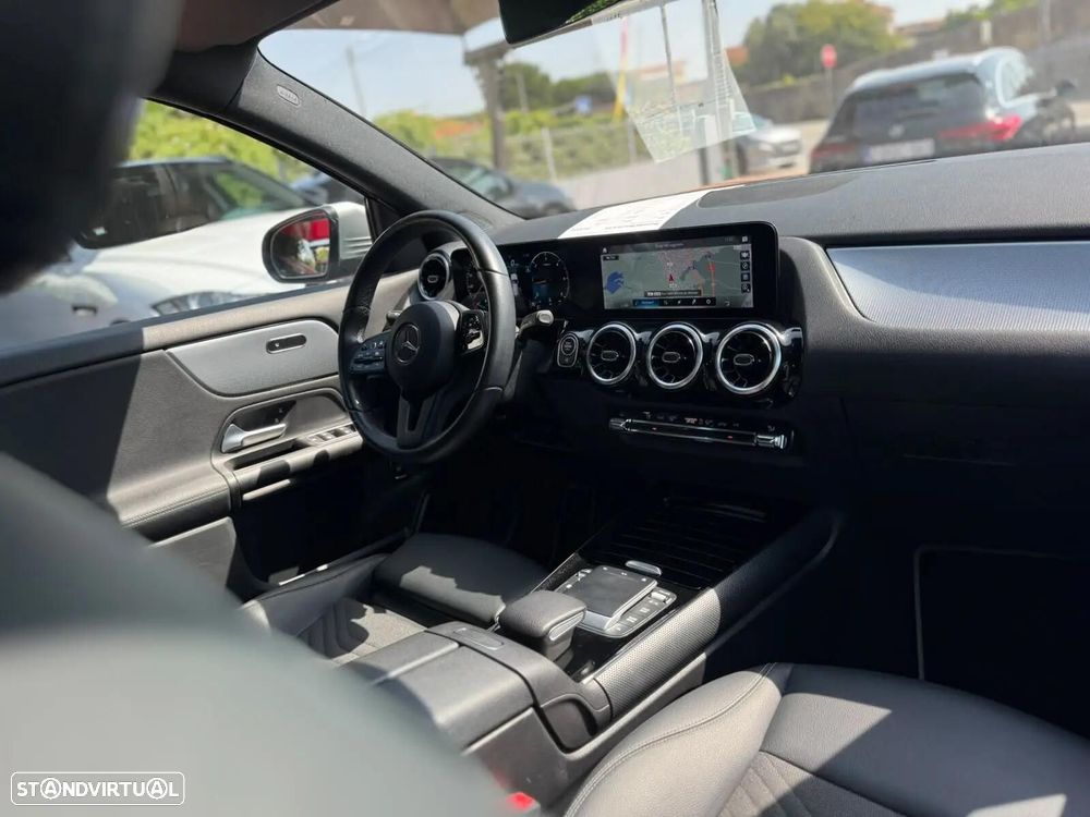 Mercedes-Benz GLA 200 d 4Matic 8G-DCT Special Edition - 16