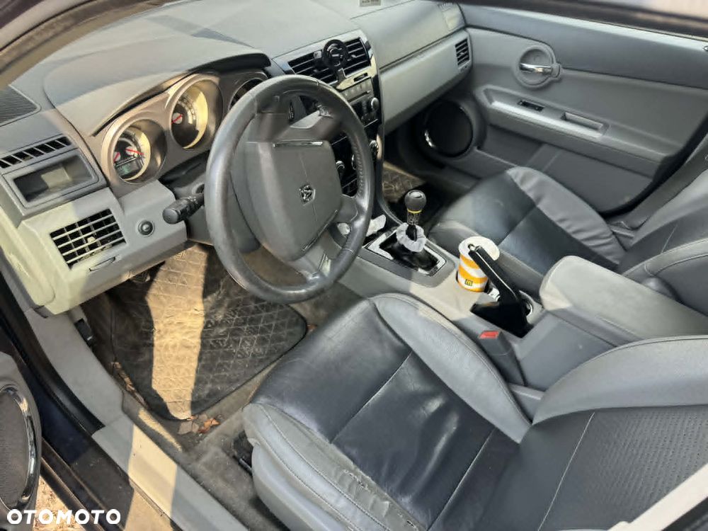 Dodge Avenger 2.0 SE - 8