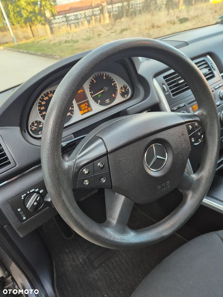 Mercedes-Benz Klasa B 180 CDI Autotronic Special Edition - 21