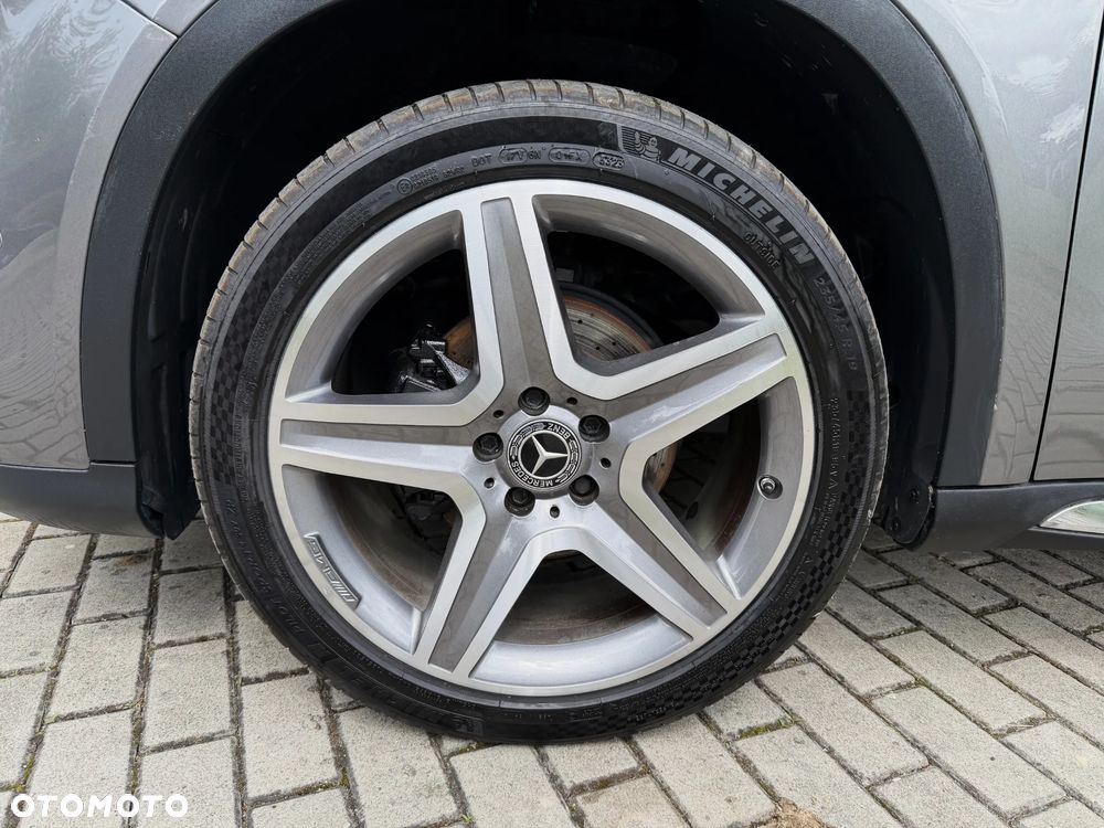 Mercedes-Benz GLA 200 7G-DCT AMG Line - 36