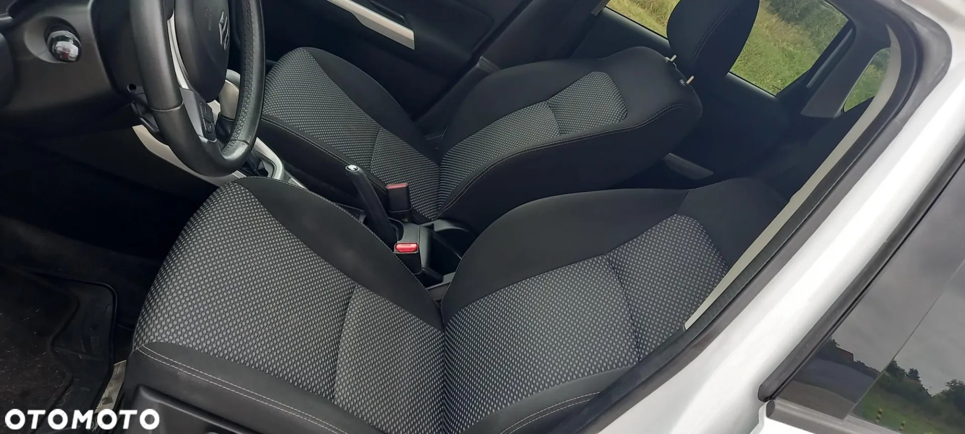 Suzuki Vitara 1.6 Comfort 2WD - 22