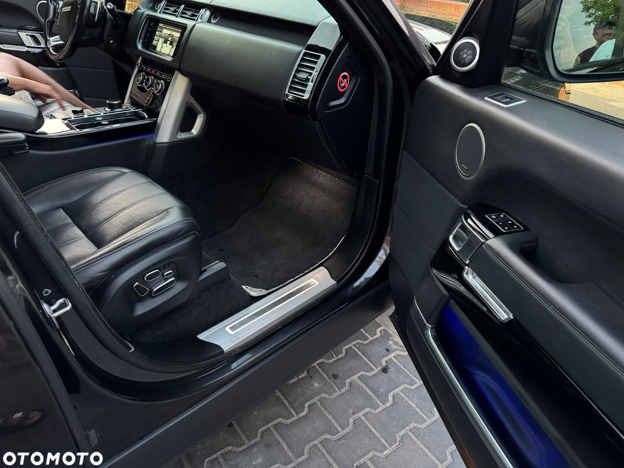Land Rover Range Rover SDV6 Hybrid - 17