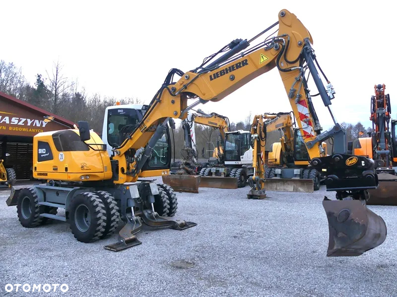 Liebherr A910 Compact / Sprowadzona / Super Stan / - 10