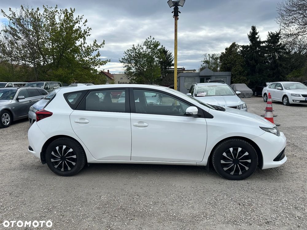 Toyota Auris - 7