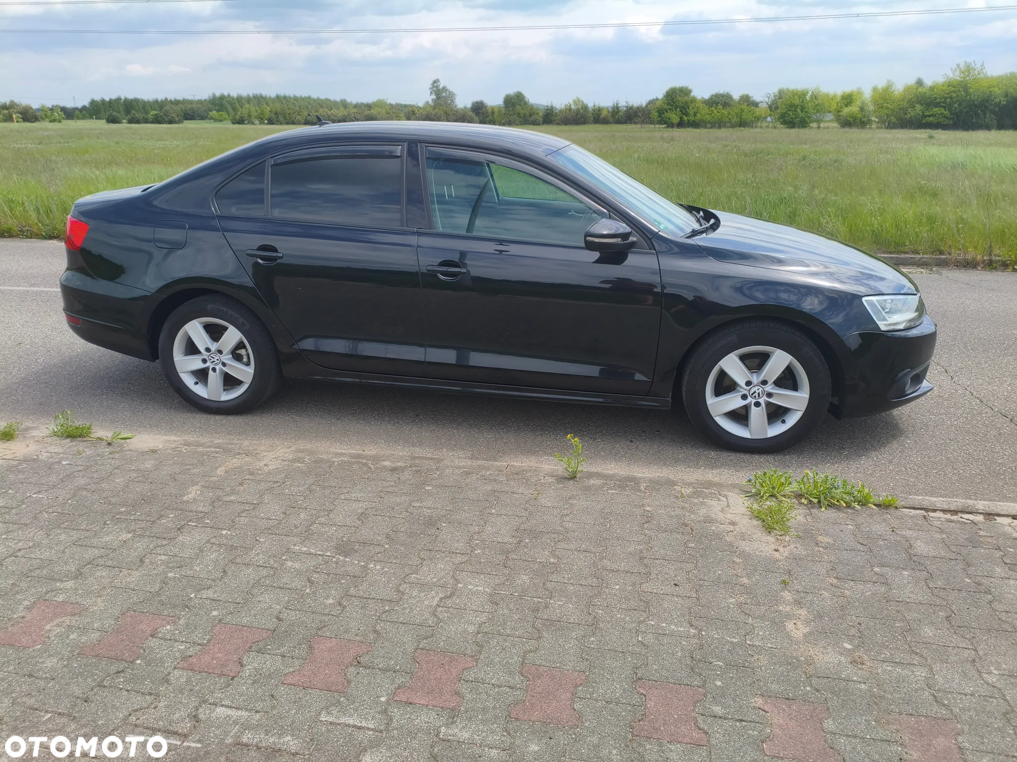 Volkswagen Jetta 1.2 TSI Comfortline - 4