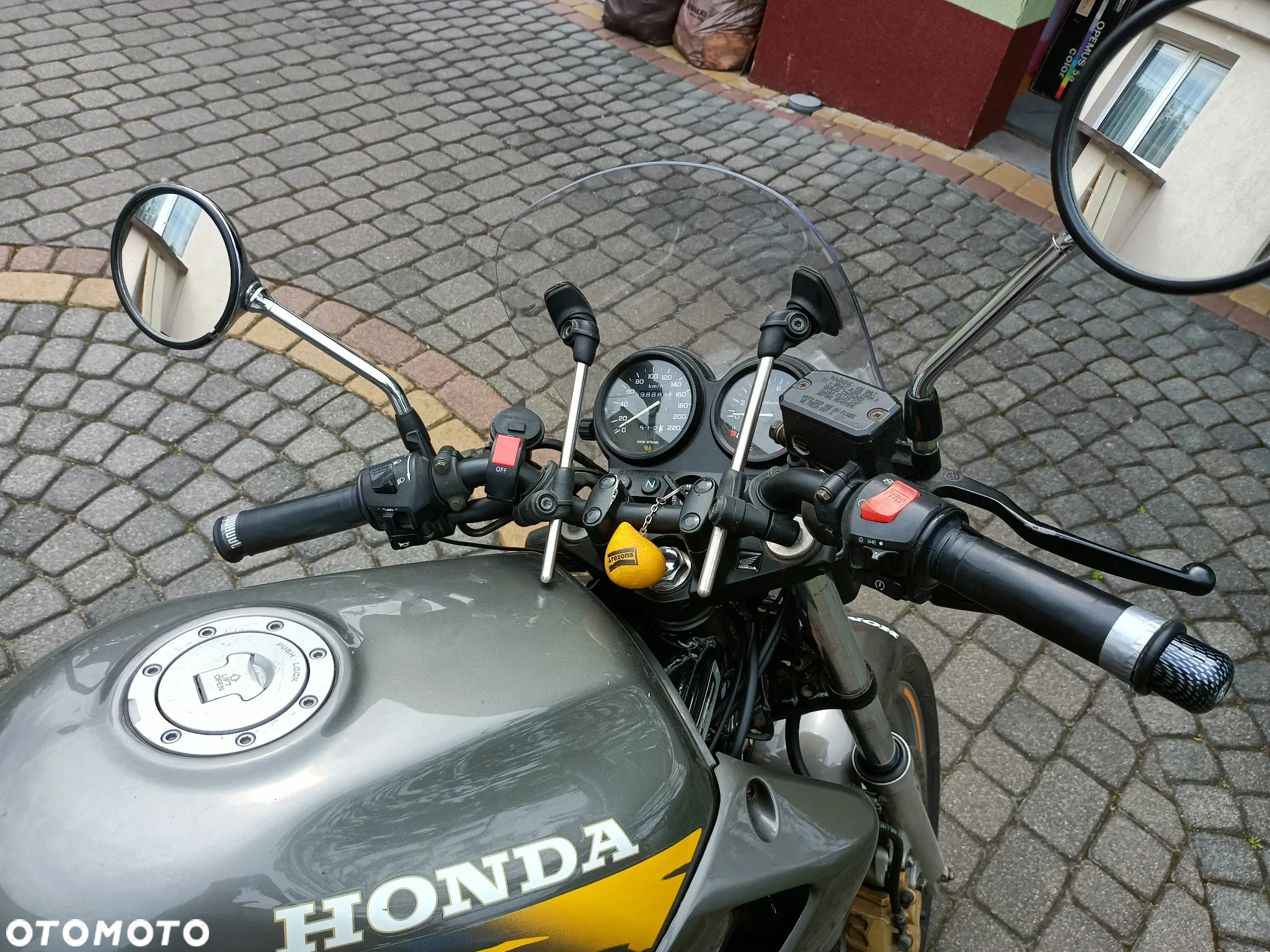 Honda CB - 8