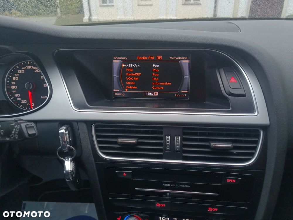 Audi A4 Avant 2.0 TDI DPF clean diesel multitronic Attraction - 11