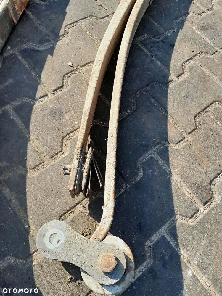 Resor 2 pióra Renault Mascott 3.0 - 2