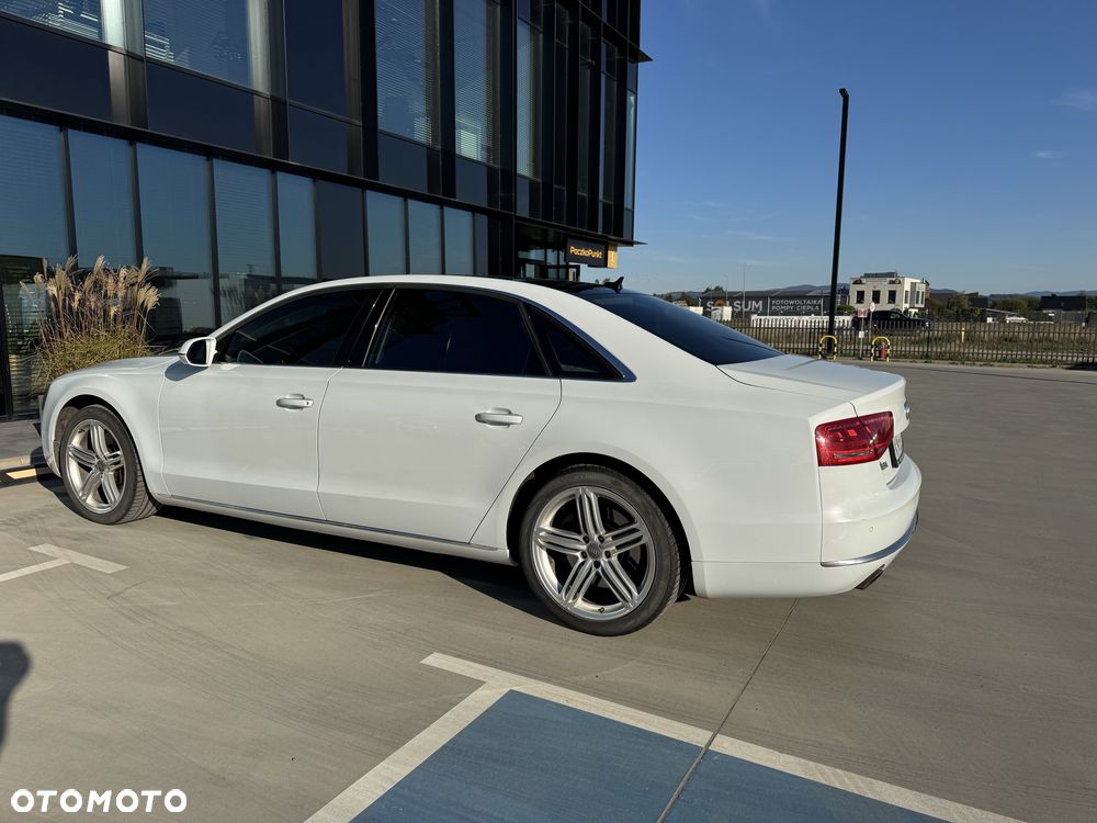 Audi A8 2013 photo 4