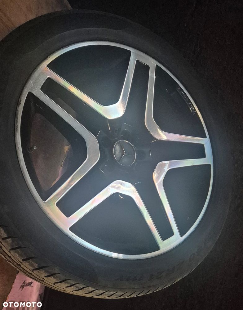 Mercedes-Benz GLS - 31