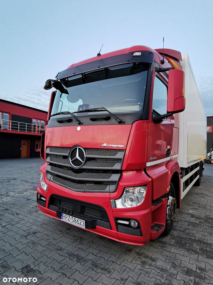 Mercedes-Benz Actros - 2