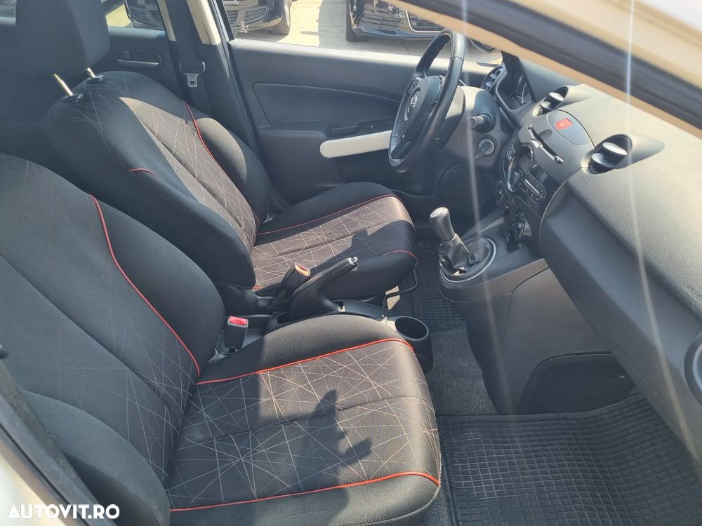 Mazda 2 1.3i Tamura - 12