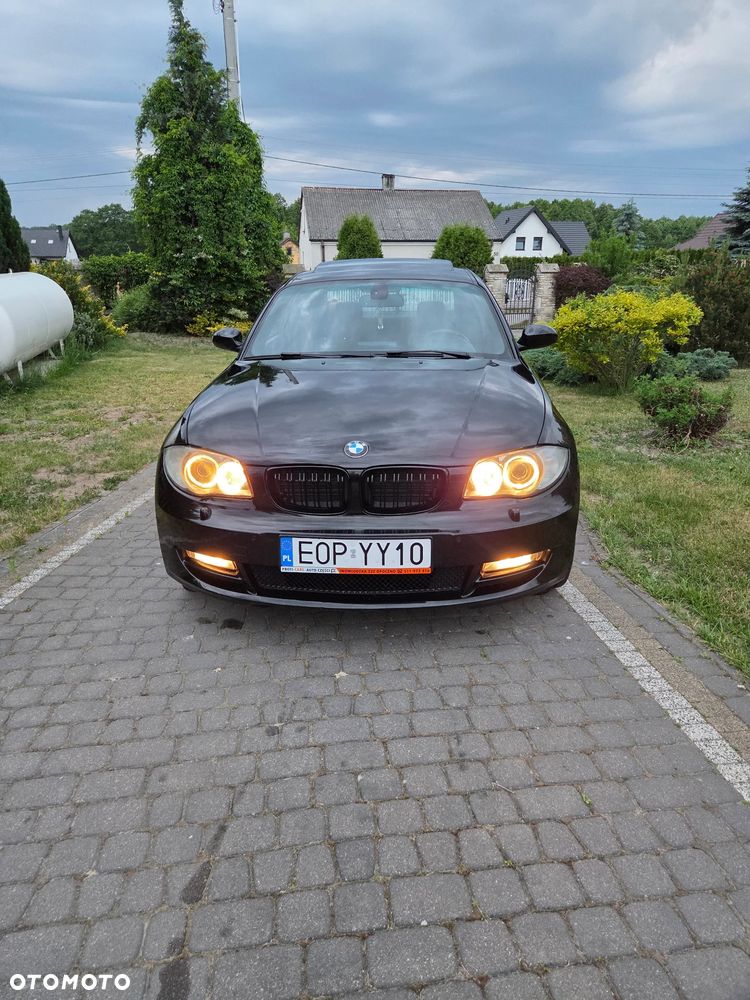 BMW Seria 1 120d Edition Sport - 32