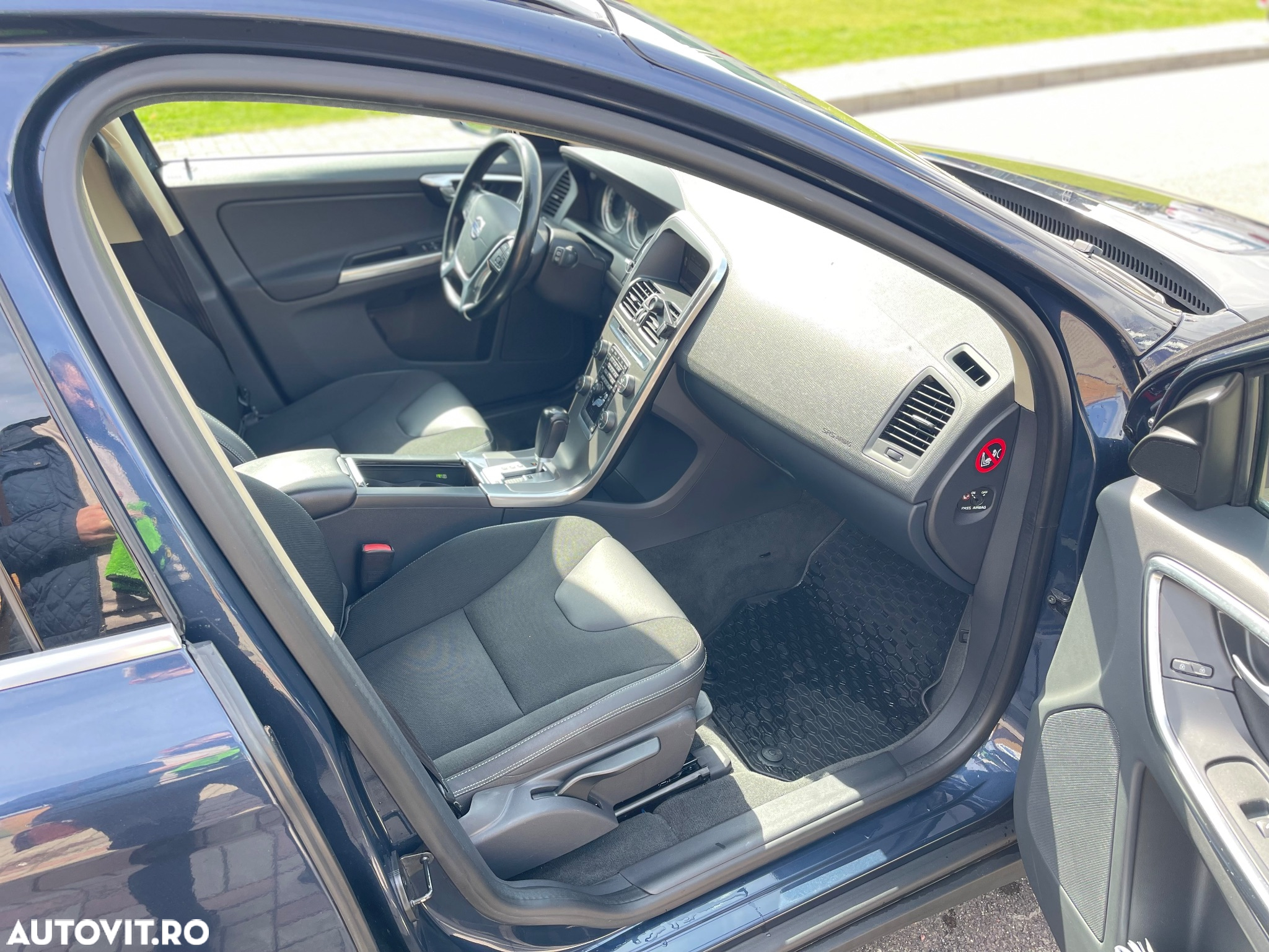 Volvo XC 60 D3 Aut. Momentum - 6