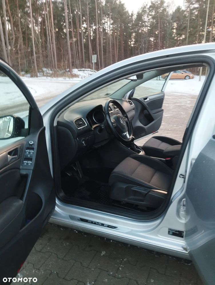 Volkswagen Golf 1.2 TSI MATCH - 11