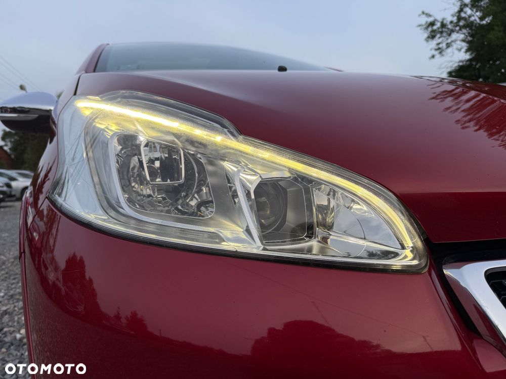 Peugeot 208 GTI 200 THP - 5