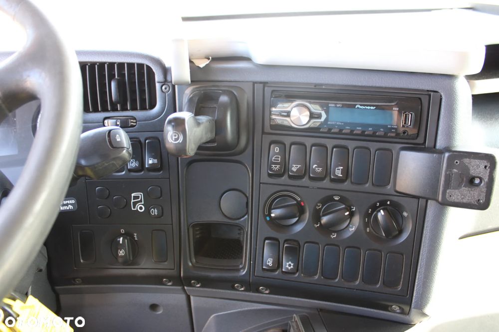 Scania P280 OPTICRUISE Automat ze sprzęgłem Niski przebieg tylko 256 000 km Blokada mostu Rama Beczka Asenizacyjna Hakowiec Wywrotka HDS - 7