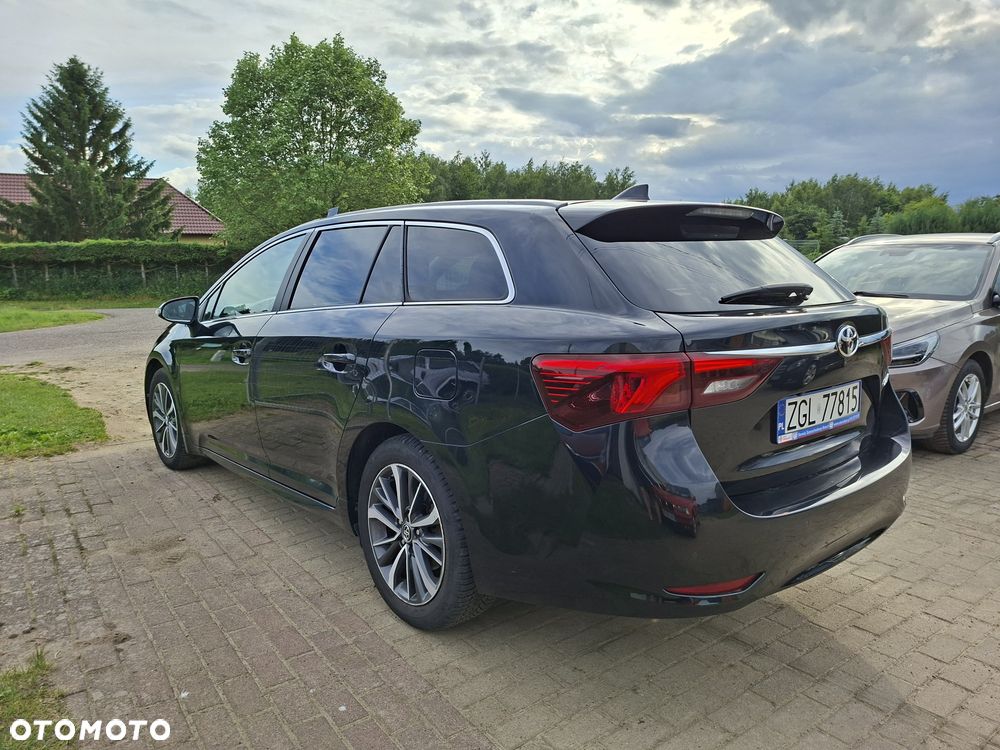 Toyota Avensis - 4