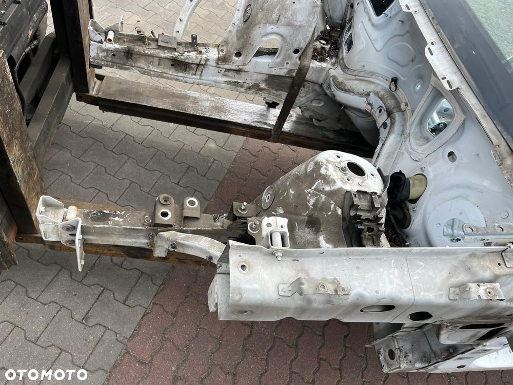 ĆWIARTKA LEWA PRZÓD PODŁUŻNICA JEEP GRAND CHEROKEE WK2 - 2