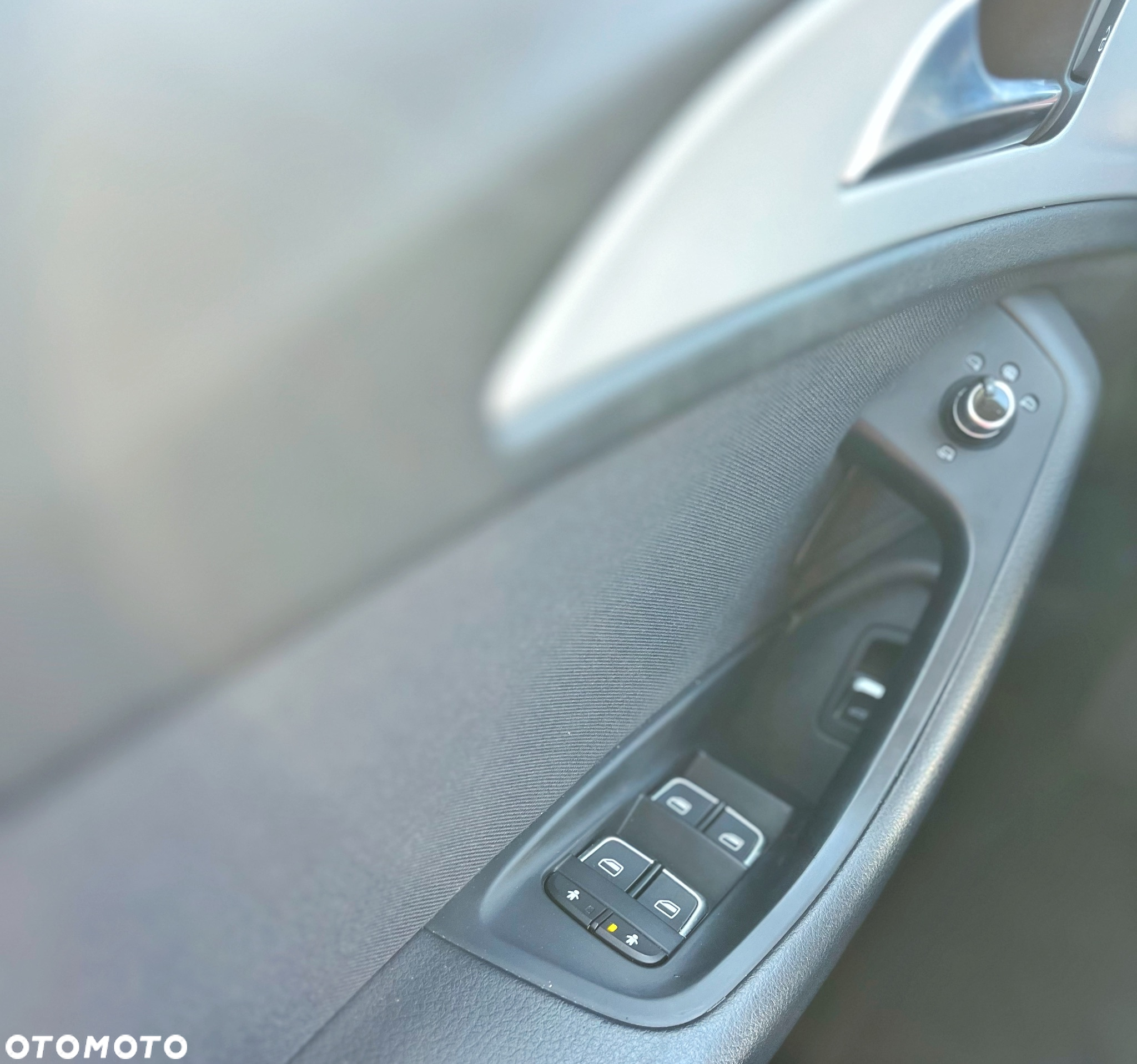 Audi A6 Avant 2.0 TDI Ultra S tronic - 29