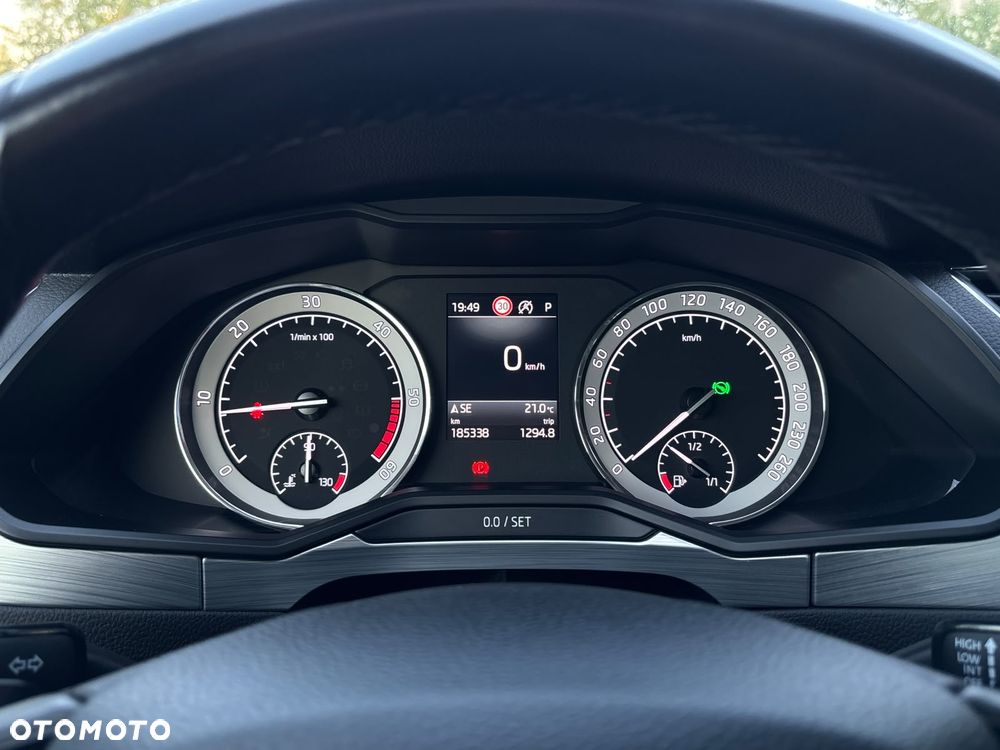 Skoda Superb 2.0 TDI DSG Premium Edition - 20
