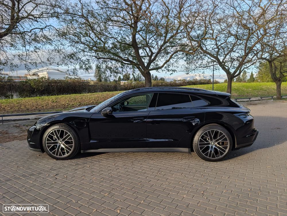Porsche Taycan Sport Turismo bateria Performance Plus - 17
