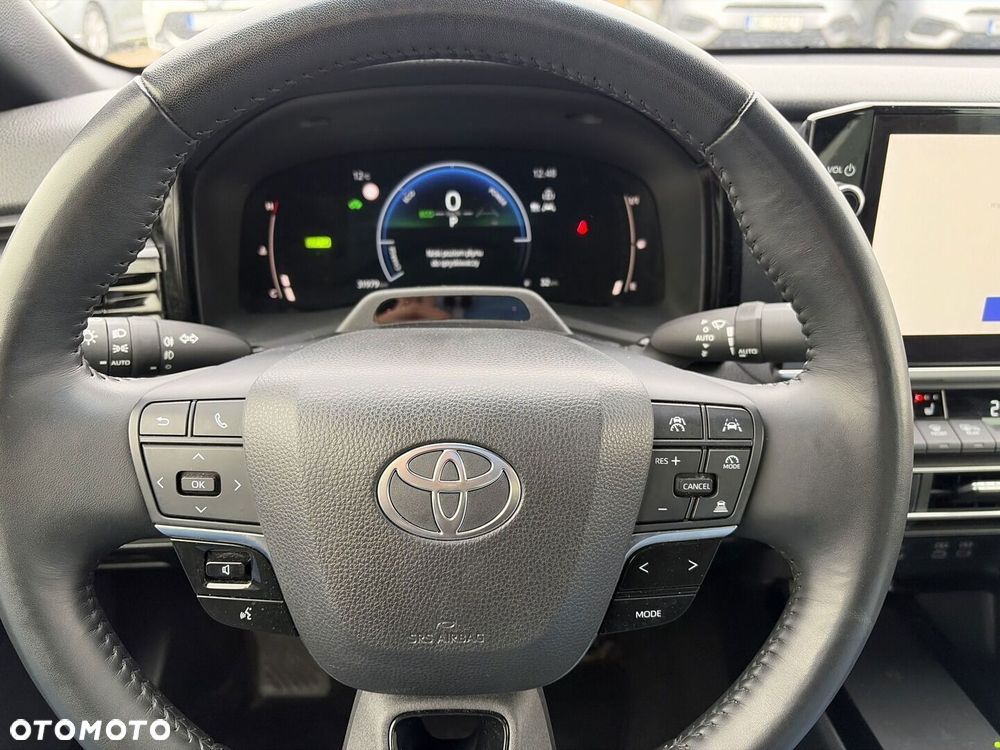 Toyota Camry - 18