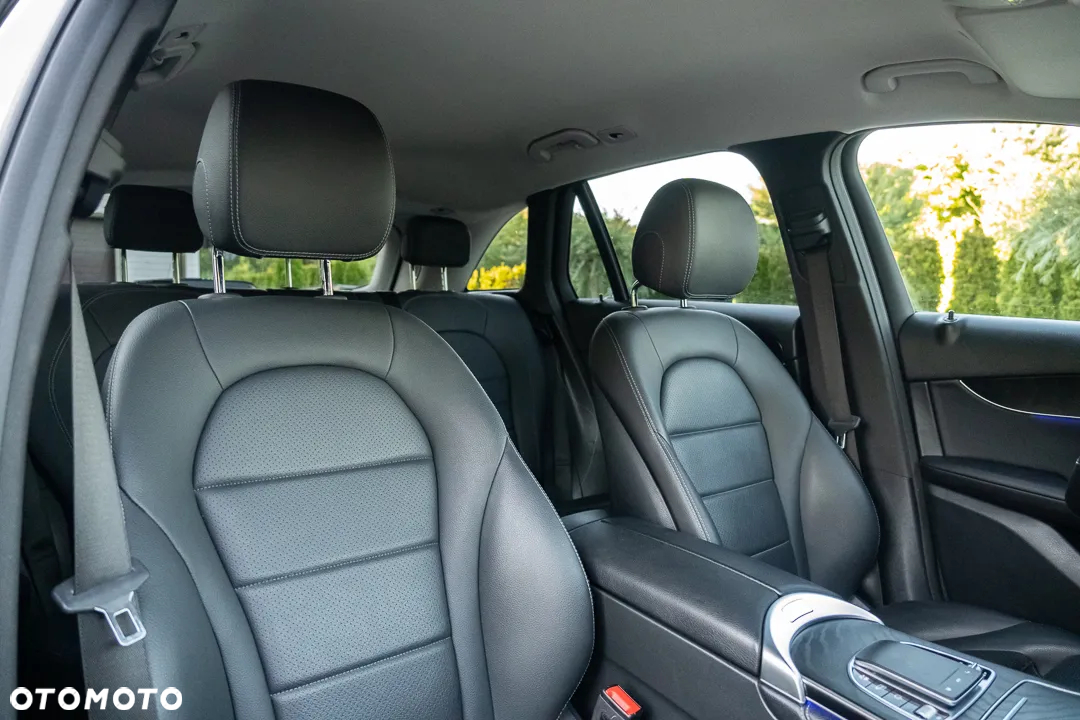 Mercedes-Benz GLC 220 d 4Matic 9G-TRONIC - 26