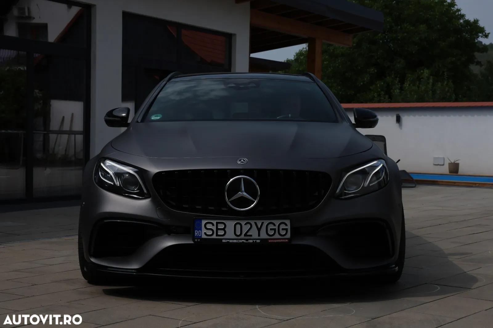 Mercedes-Benz E AMG 63 S 4Matic+ T 9G-TRONIC - 22
