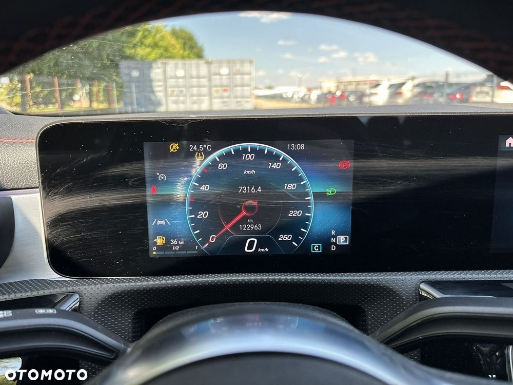 Mercedes-Benz CLA 200 7G-DCT AMG Line - 22