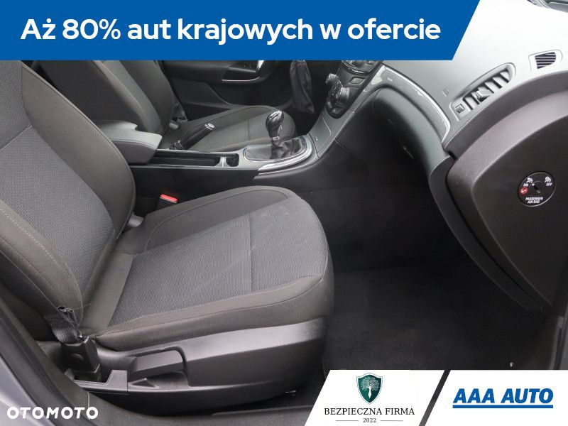 Opel Insignia - 10