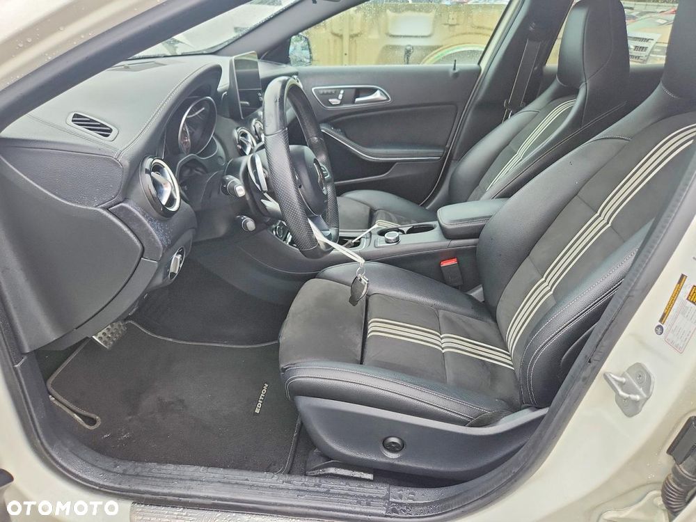 Mercedes-Benz GLA 250 7G-DCT - 7