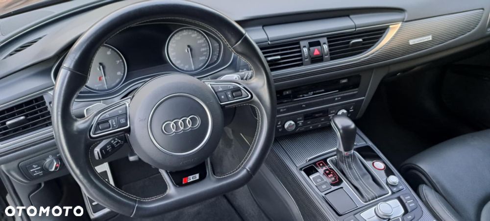 Audi S6 Avant - 10