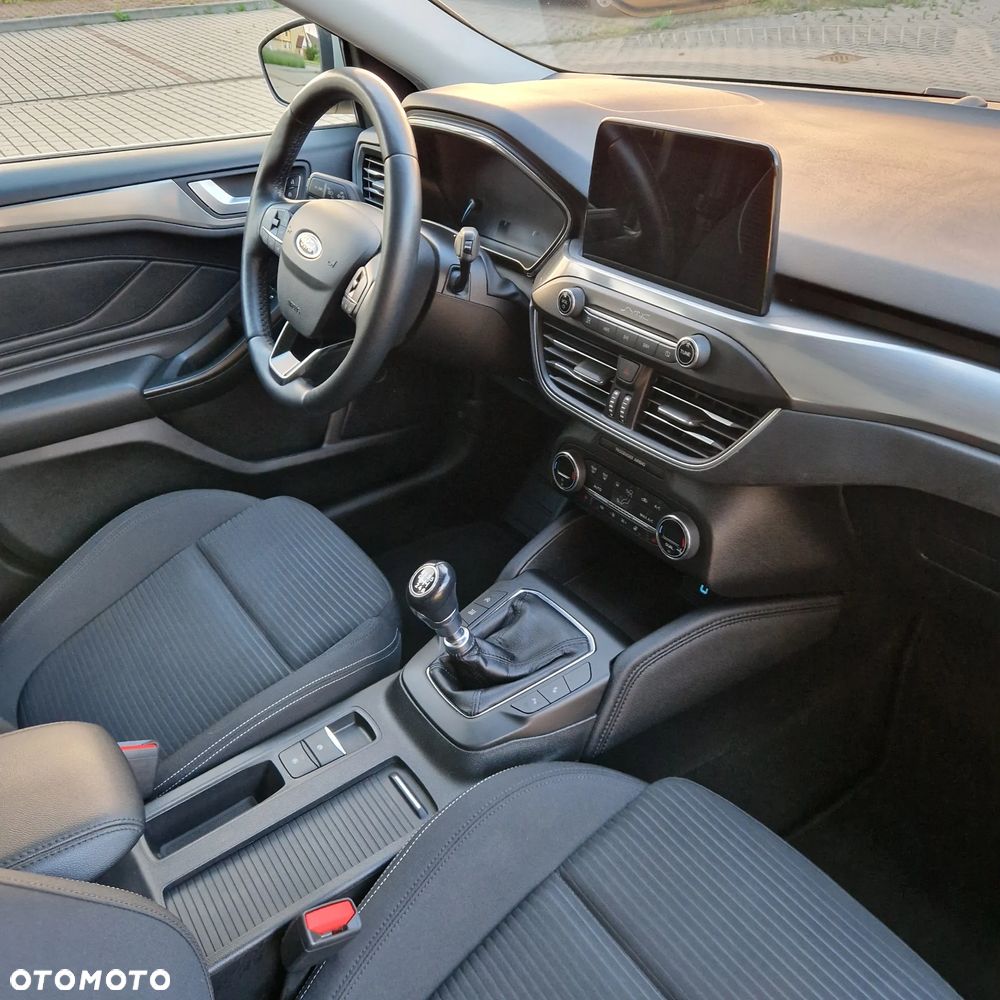 Ford Focus 2.0 TDCi Titanium ASS - 24