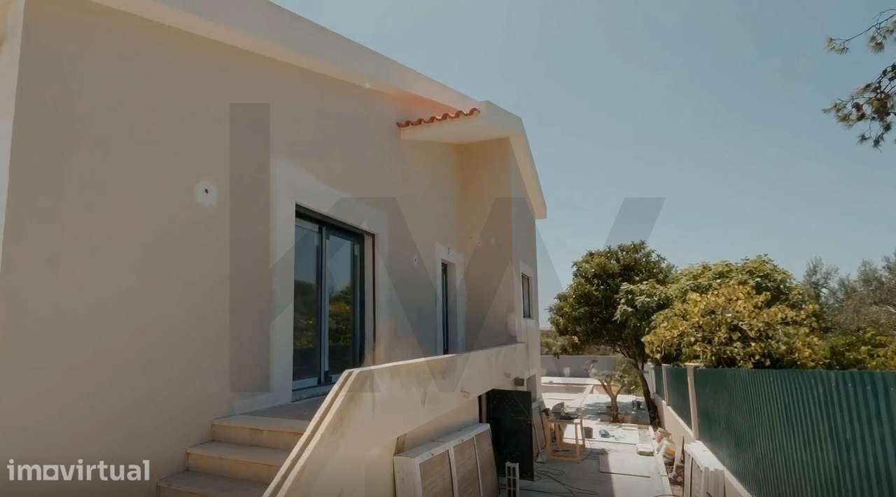 Moradia T4+1 de Luxo em Alvide, Cascais – Totalmente Remodelada e a Es - Grande imagem: 4/35