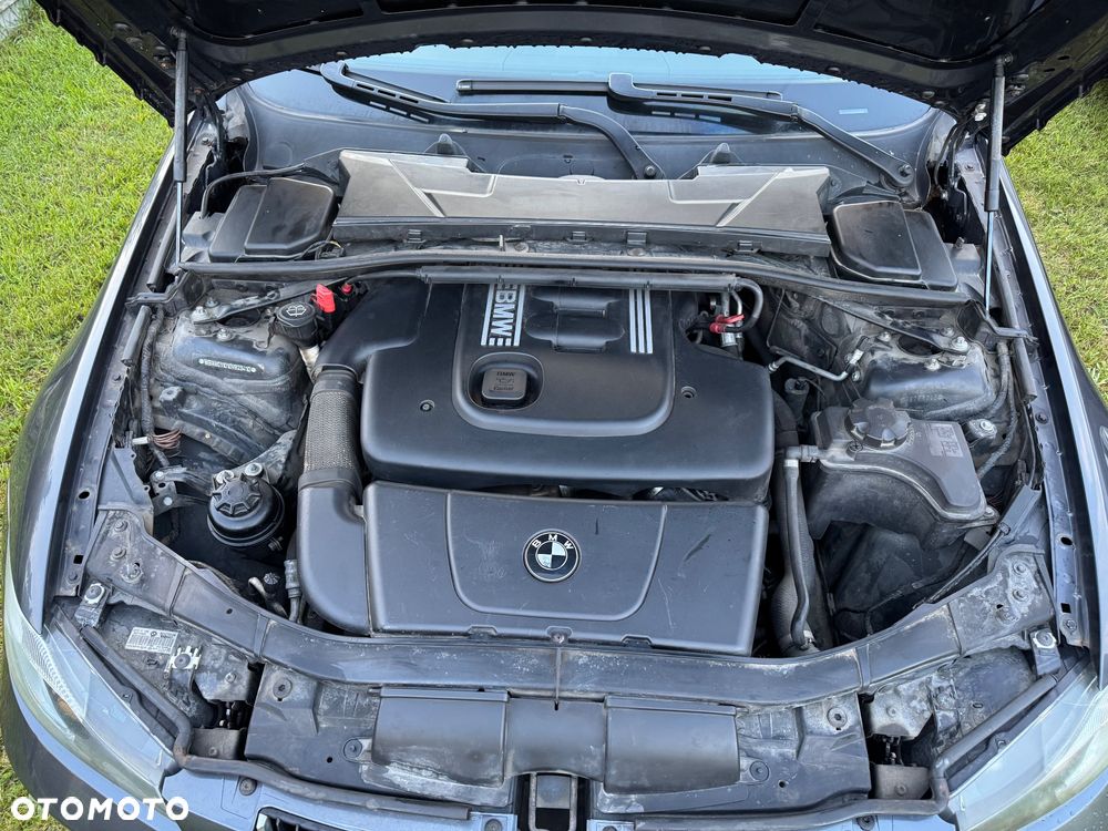 BMW Seria 3 318d DPF - 38