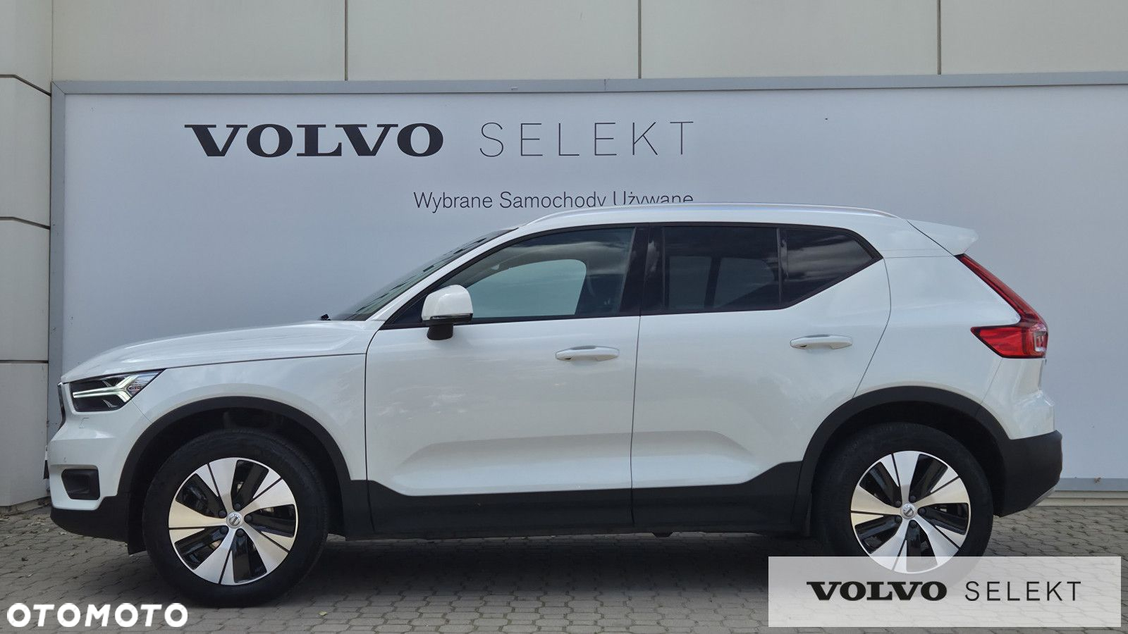 Volvo XC 40 T3 Momentum Pro - 3