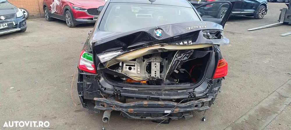 Dezmembrari / Dezmembrez BMW F30 320d 2.0 N47D20O1 cutie viteze automata cod culoare SCHWARZ II (668) - 6