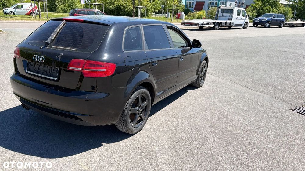 Audi A3 Sportback 1.4 TFSI Ambiente - 25