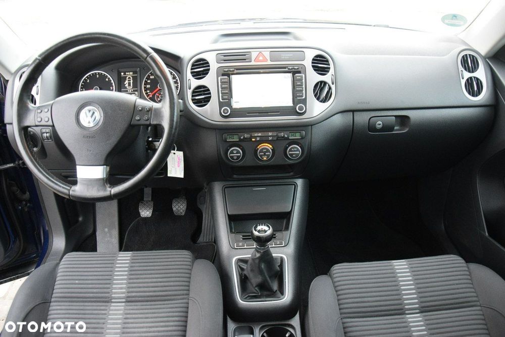 Volkswagen Tiguan 2.0 TDI DPF BlueMotion Technology Sport & Style - 26