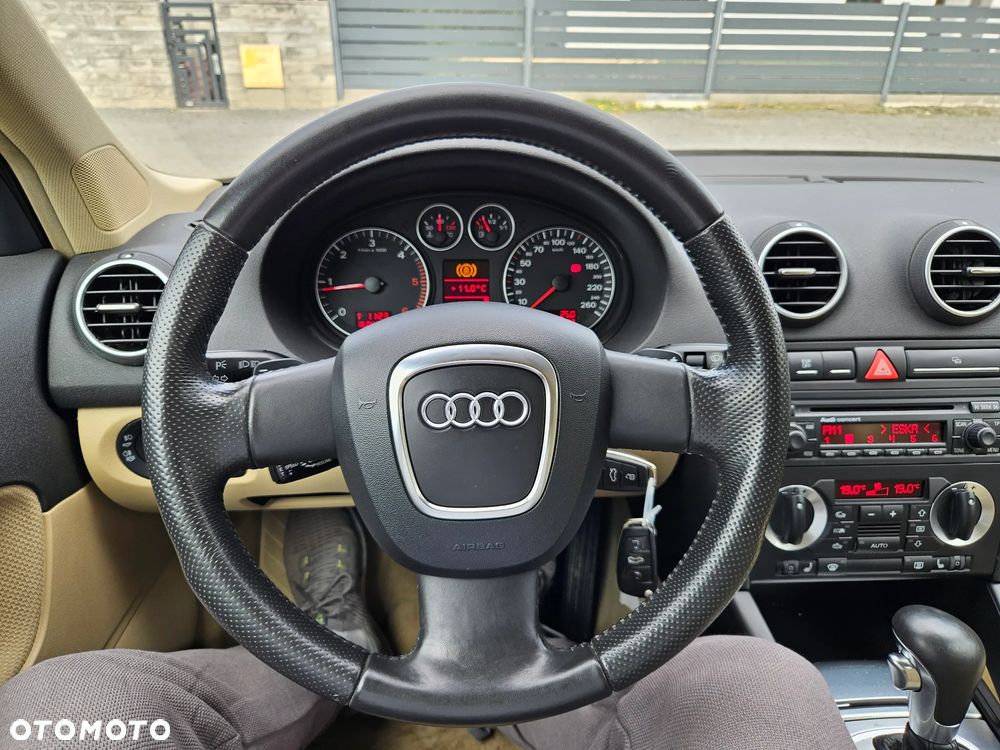 Audi A3 Sportback 2.0 TDI DPF (DSG) S tronic Ambition - 13
