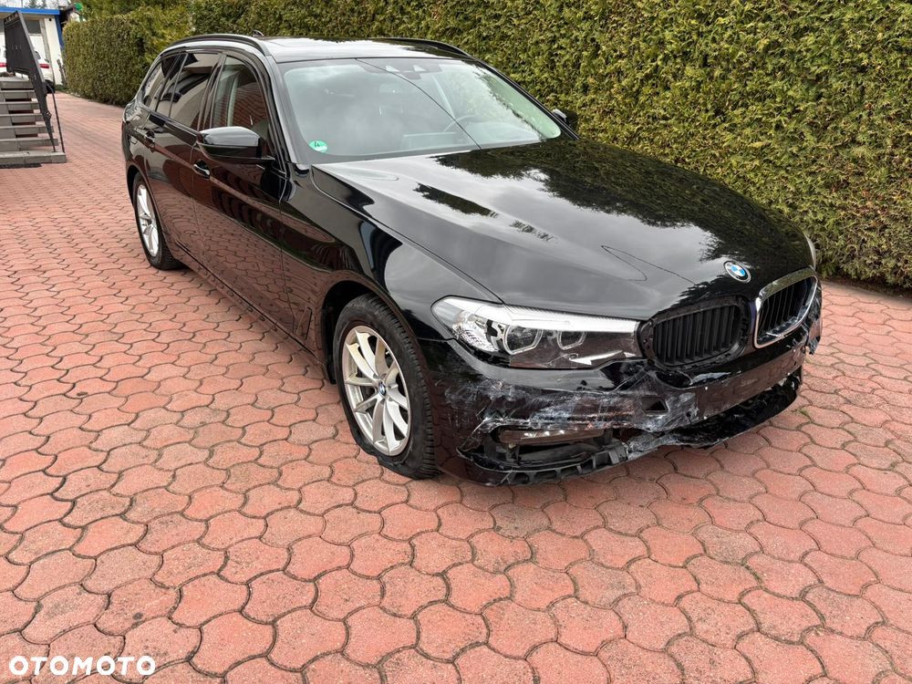 BMW Seria 5 525d Sport Line - 2