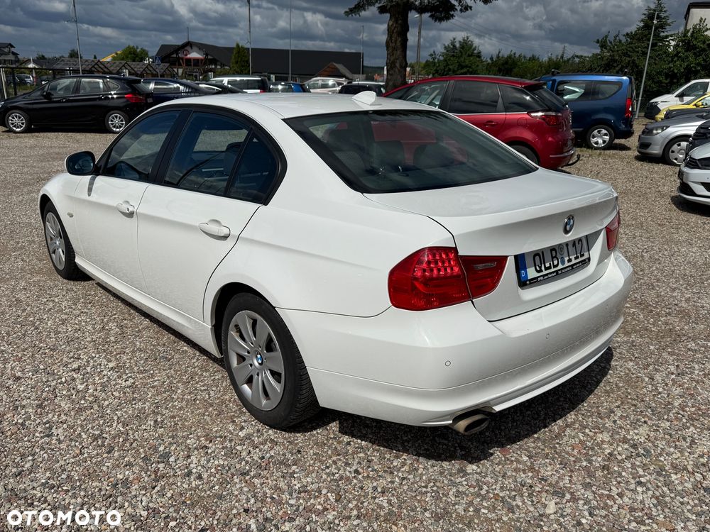 BMW Seria 3 318i Edition Lifestyle - 4