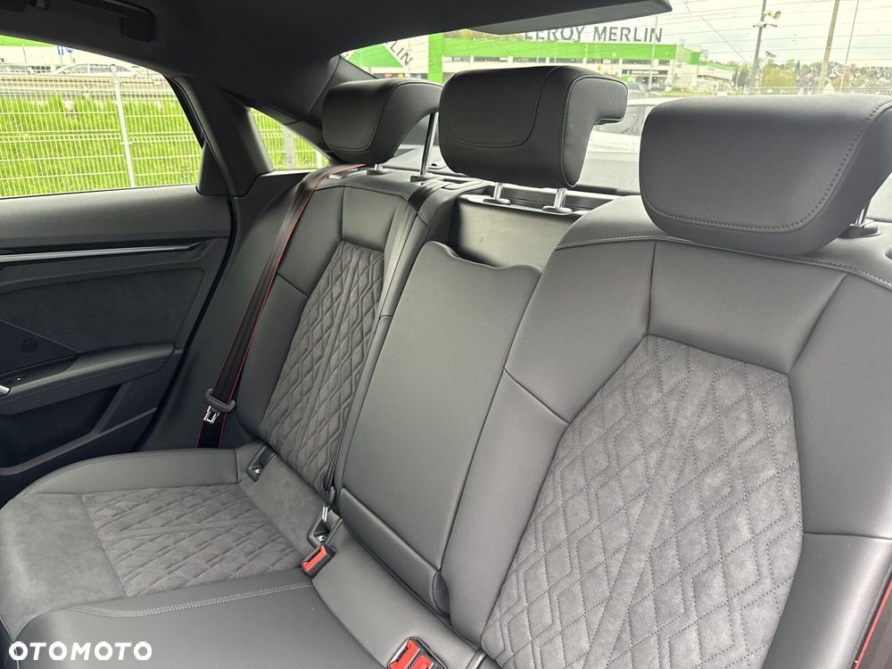 Audi RS3 Limousine - 17