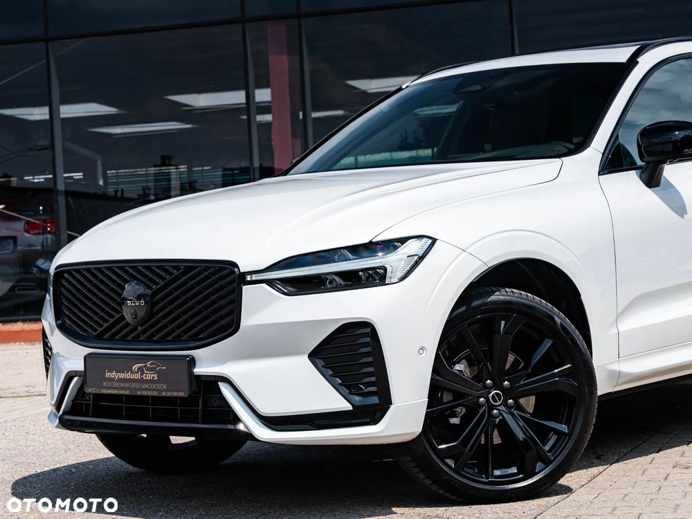 Volvo XC 60 B5 B AWD Plus Dark - 12